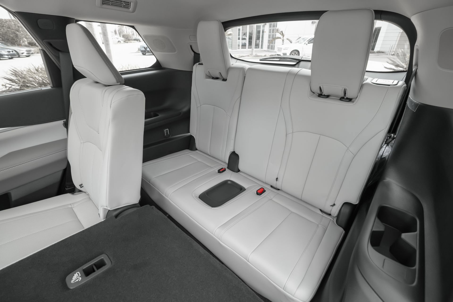 New 2026 INFINITI QX60 Luxe w/ Family Package image 33