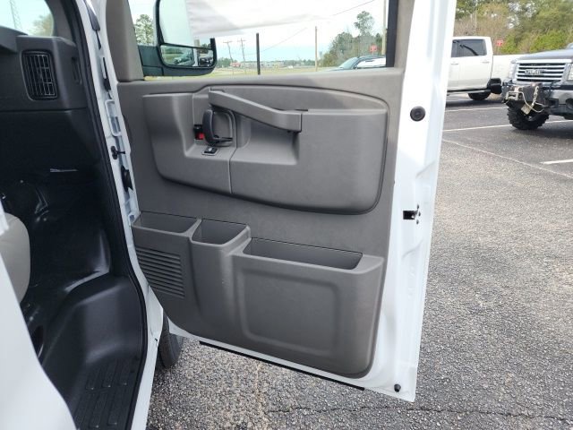 New 2025 Chevrolet Express 2500 w/ Driver Convenience Package image 10