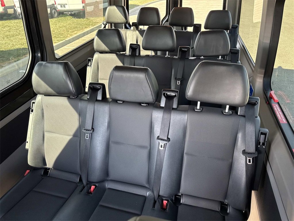 Used 2018 Mercedes-Benz Sprinter 2500 image 18