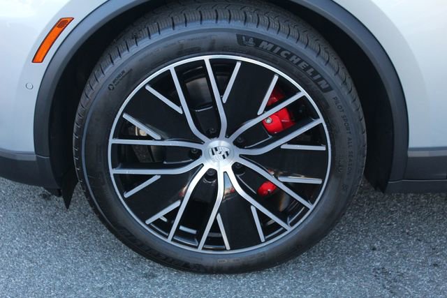 New 2025 Porsche Macan 4S Electric image 15