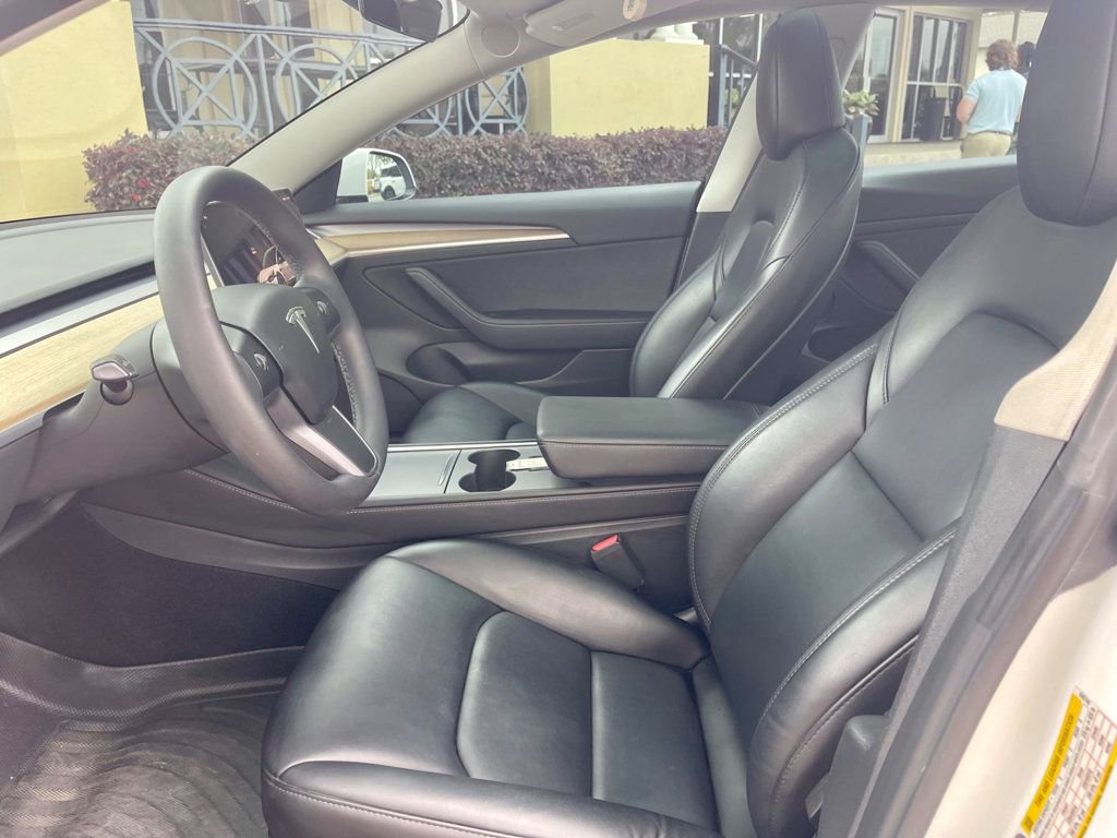 Used 2023 Tesla Model 3 Standard Range image 10