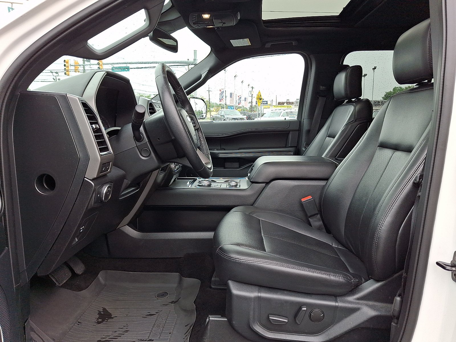 Certified 2020 Ford Expedition XLT w/ Equipment Group 202A AWD/4WD image 13