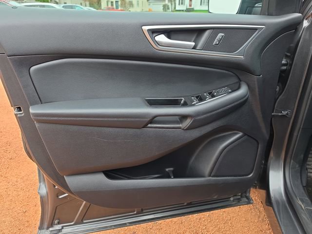 Used 2019 Ford Edge SEL w/ Equipment Group 201A AWD/4WD image 19