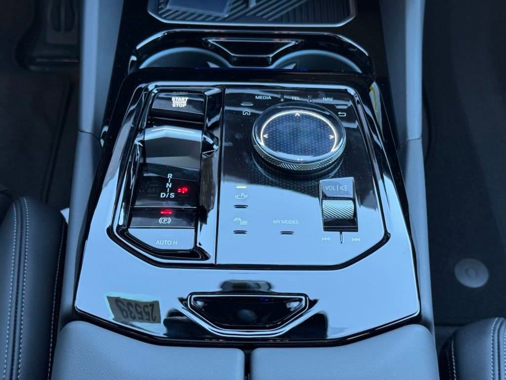 Used 2025 BMW 530i 530i w/ M Sport Package image 21