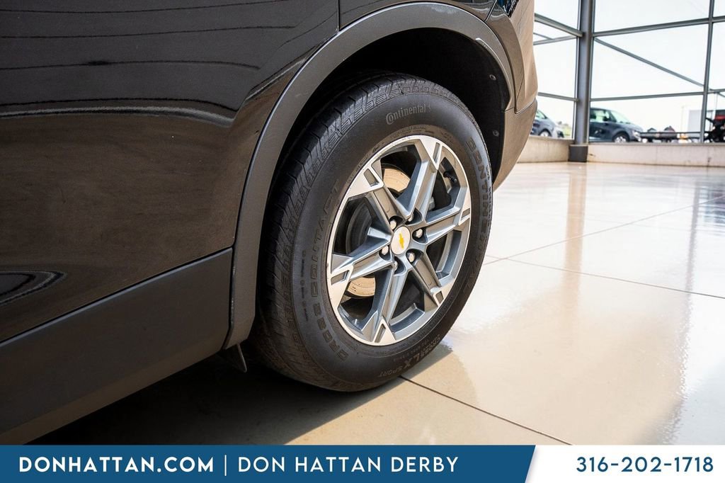 Used 2025 Chevrolet Blazer LT FWD image 36