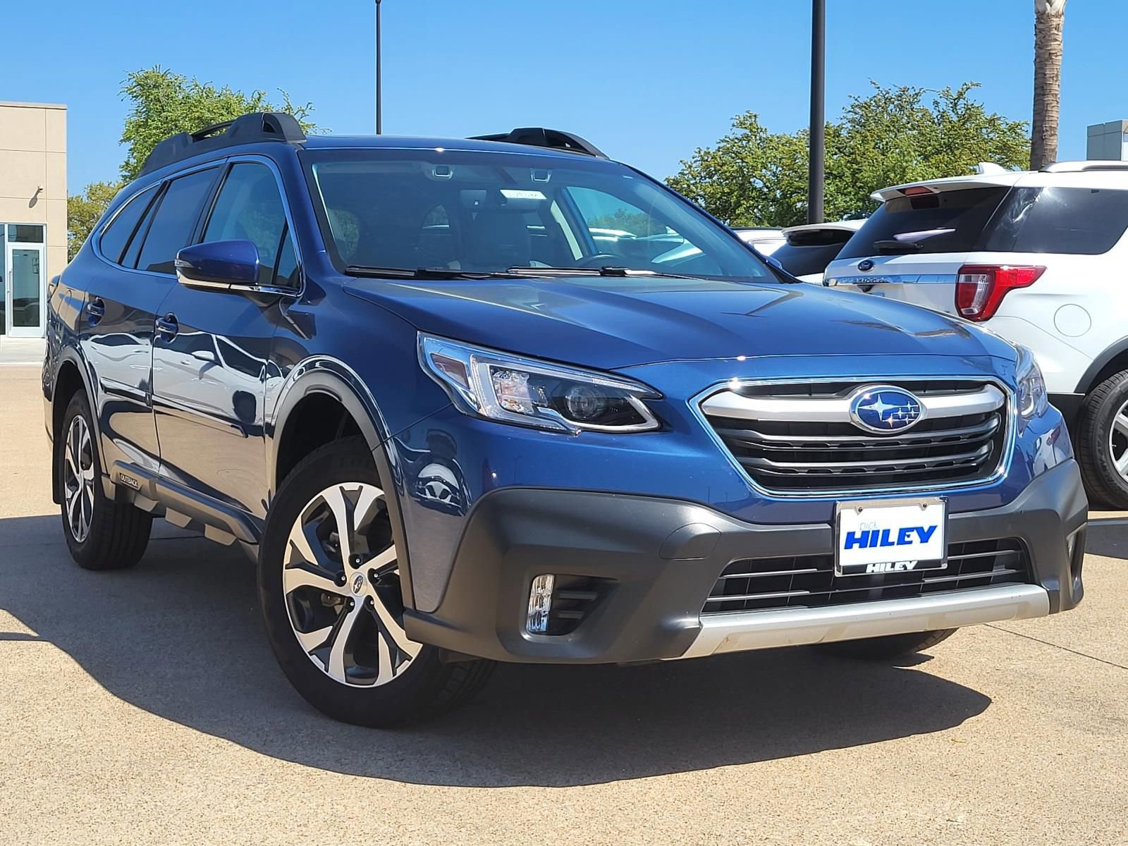 Used 2022 Subaru Outback Limited image 1