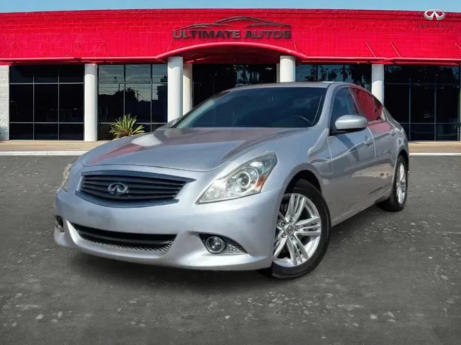Used 2011 INFINITI G37 x Sedan w/ Premium Pkg AWD/4WD image 2