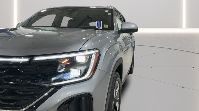 Certified 2026 Volkswagen Atlas Cross Sport SEL AWD/4WD image 33