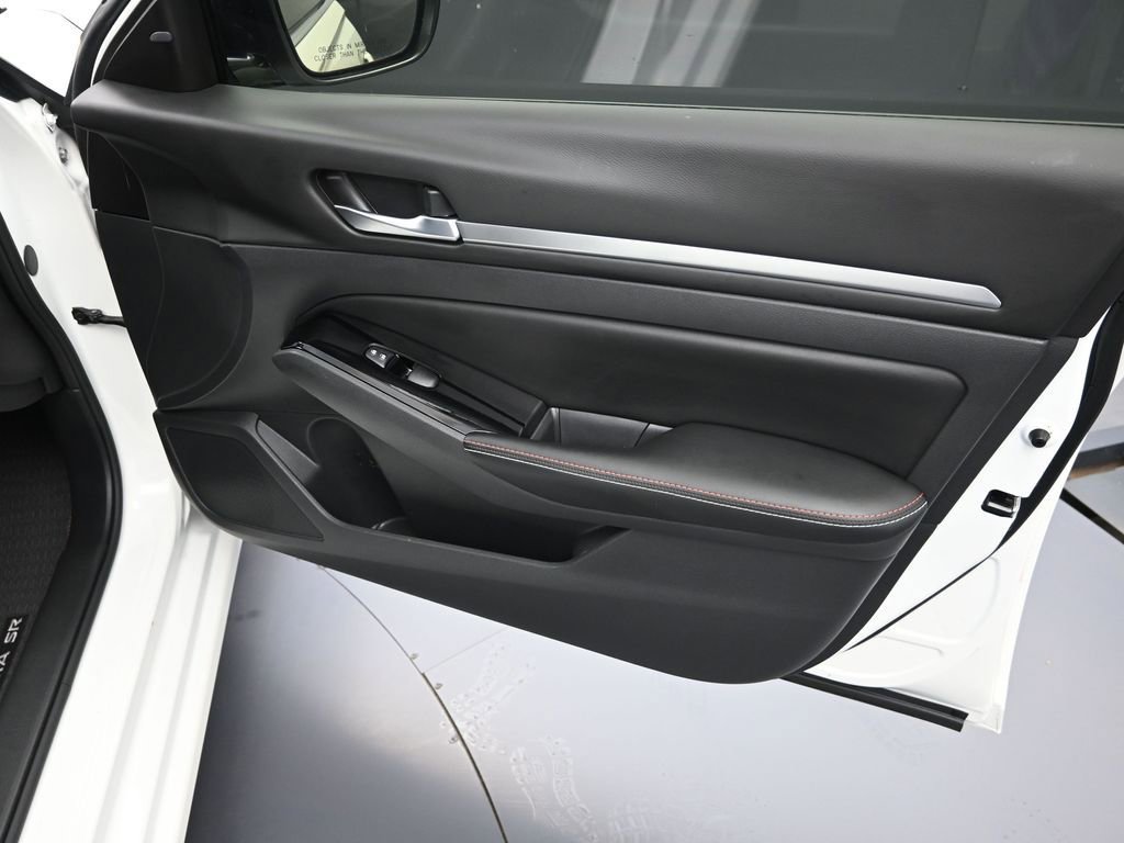Used 2024 Nissan Altima 2.5 SR w/ SR Premium Package image 35