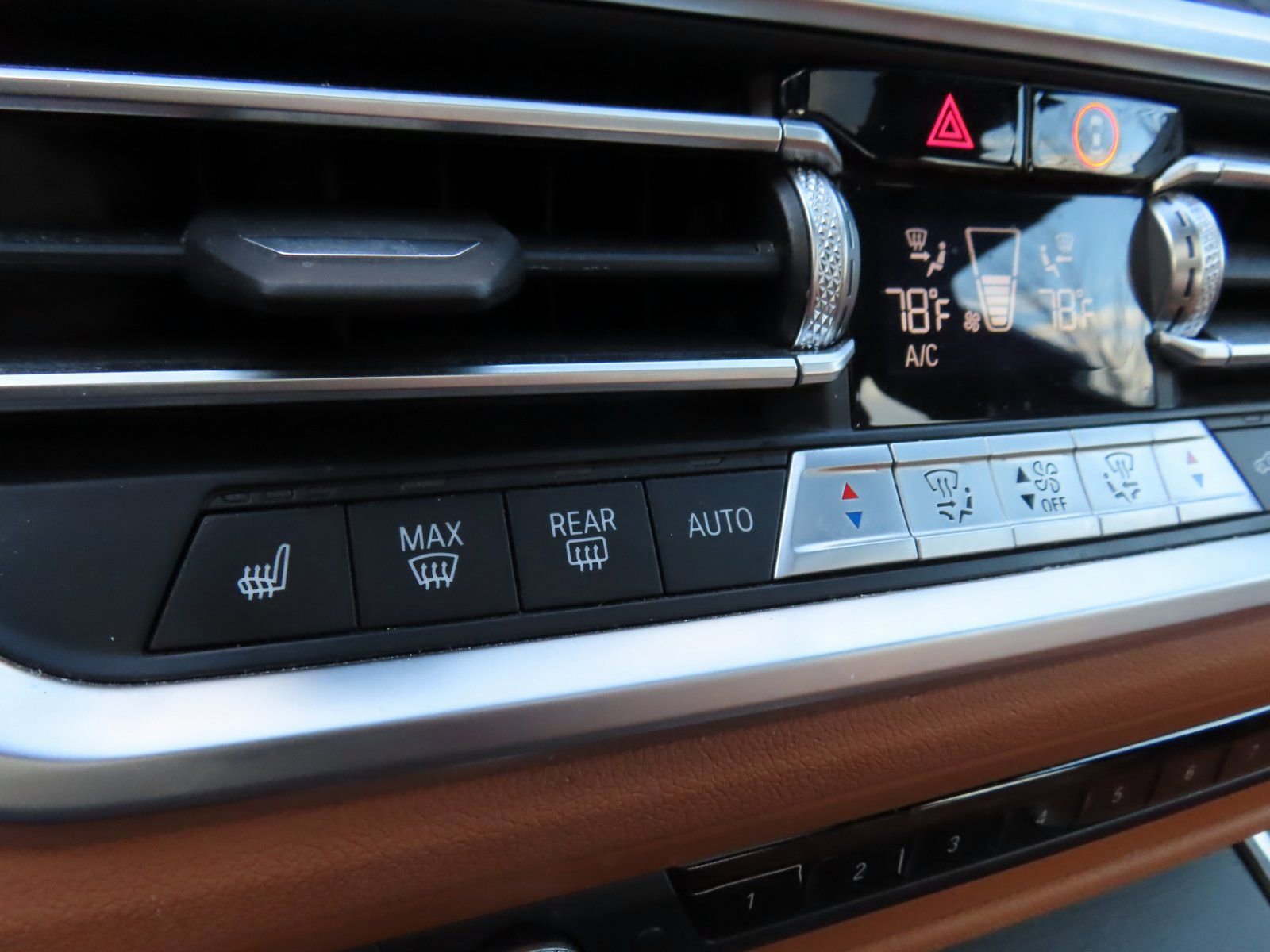 Used 2022 BMW 330i xDrive Sedan w/ Driving Assistance Package image 27