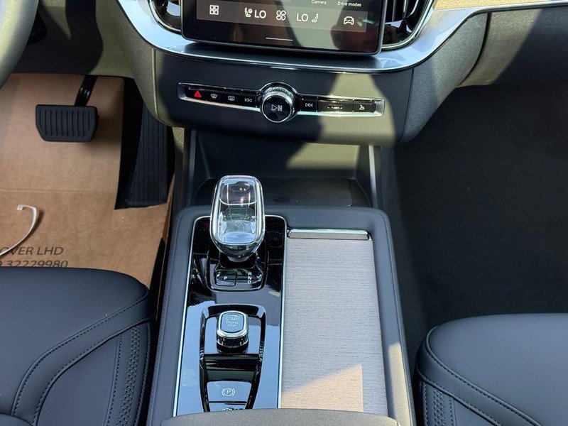 New 2027 Volvo XC90 B6 Plus AWD/4WD image 11