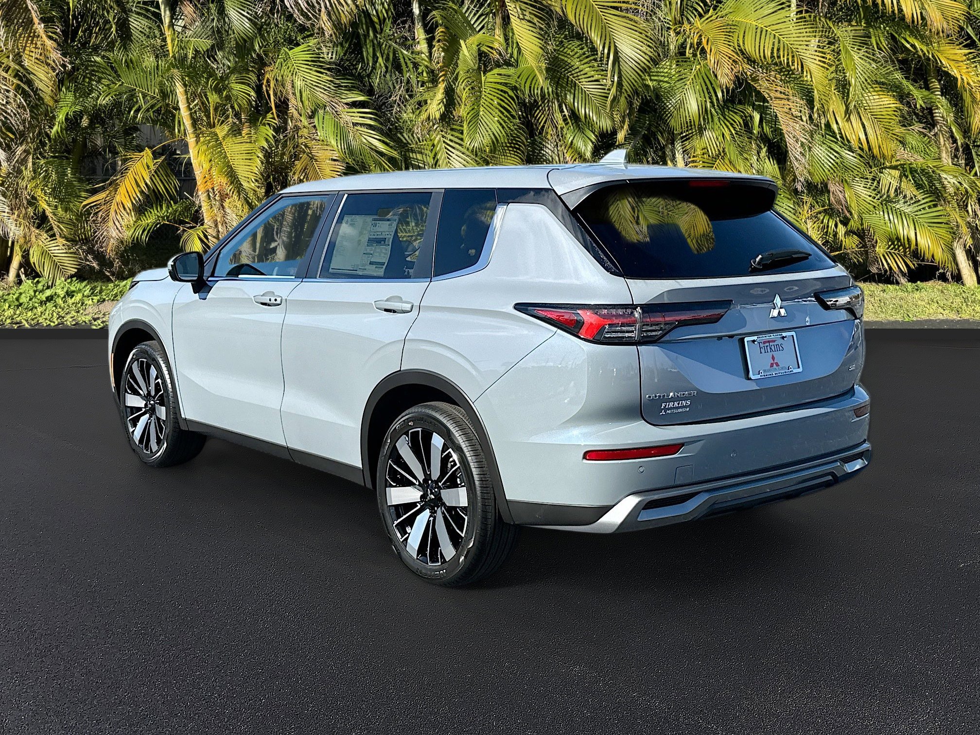 New 2026 Mitsubishi Outlander SE image 3