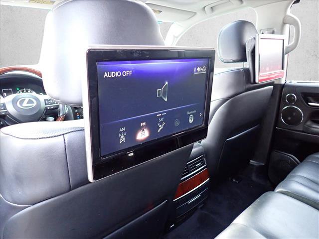 Used 2017 Lexus LX 570 4WD w/ Luxury Package image 12