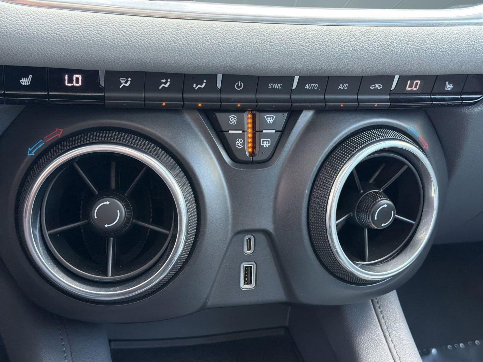 Used 2019 Chevrolet Blazer LT w/ Sun and Wheels Package image 25