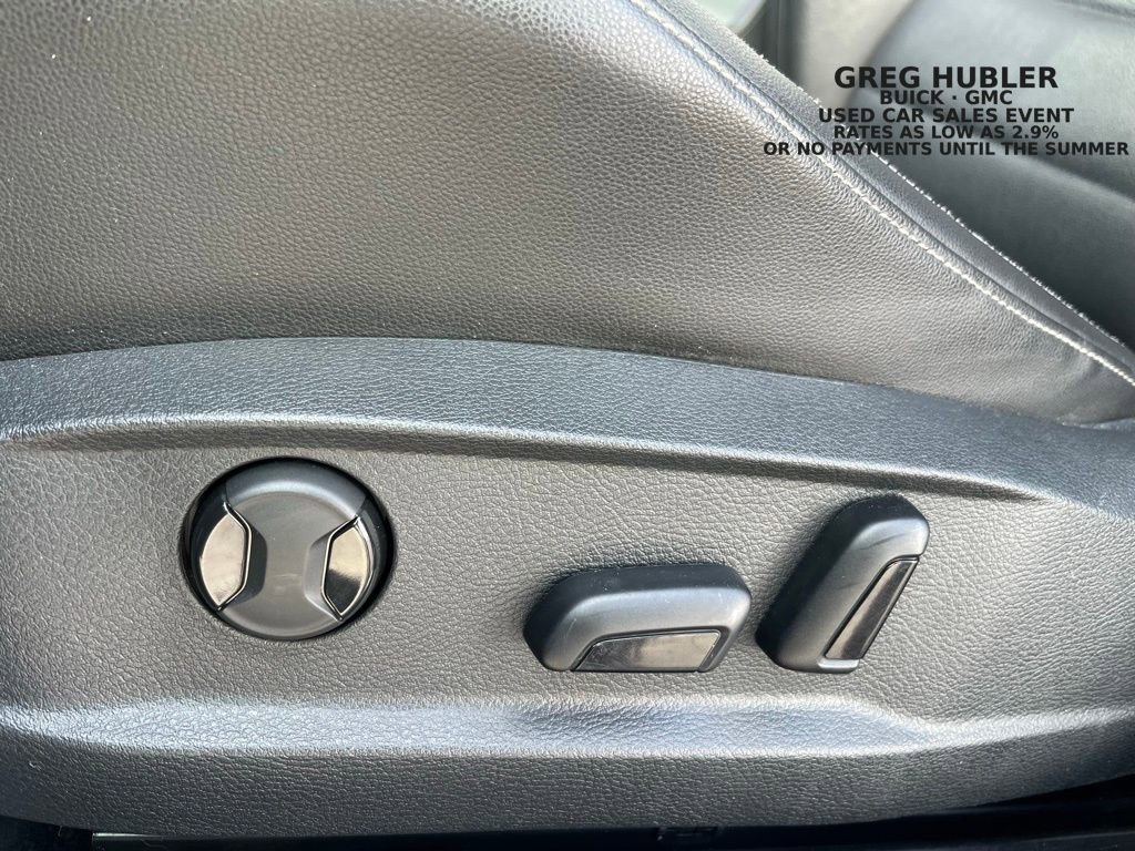 Used 2017 Volkswagen Golf R 4-Door AWD/4WD image 22