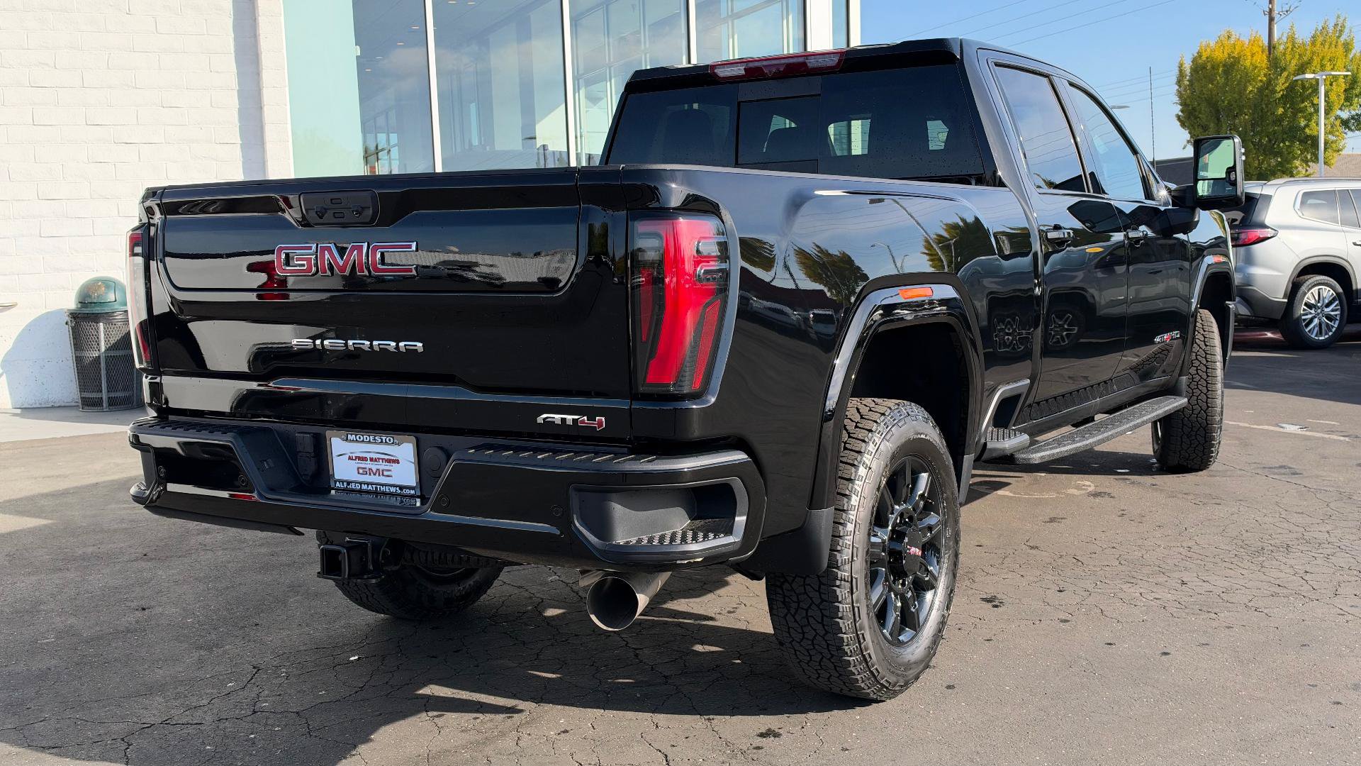New 2026 GMC Sierra 2500 AT4 w/ AT4 Premium Plus Package AWD/4WD image 5