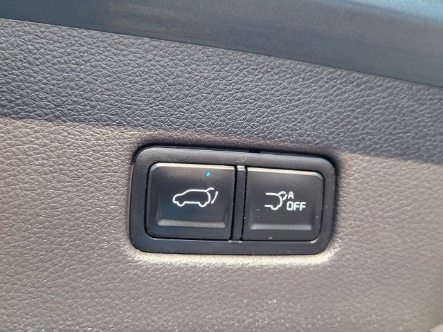 Certified 2024 Kia Carnival EX FWD image 5