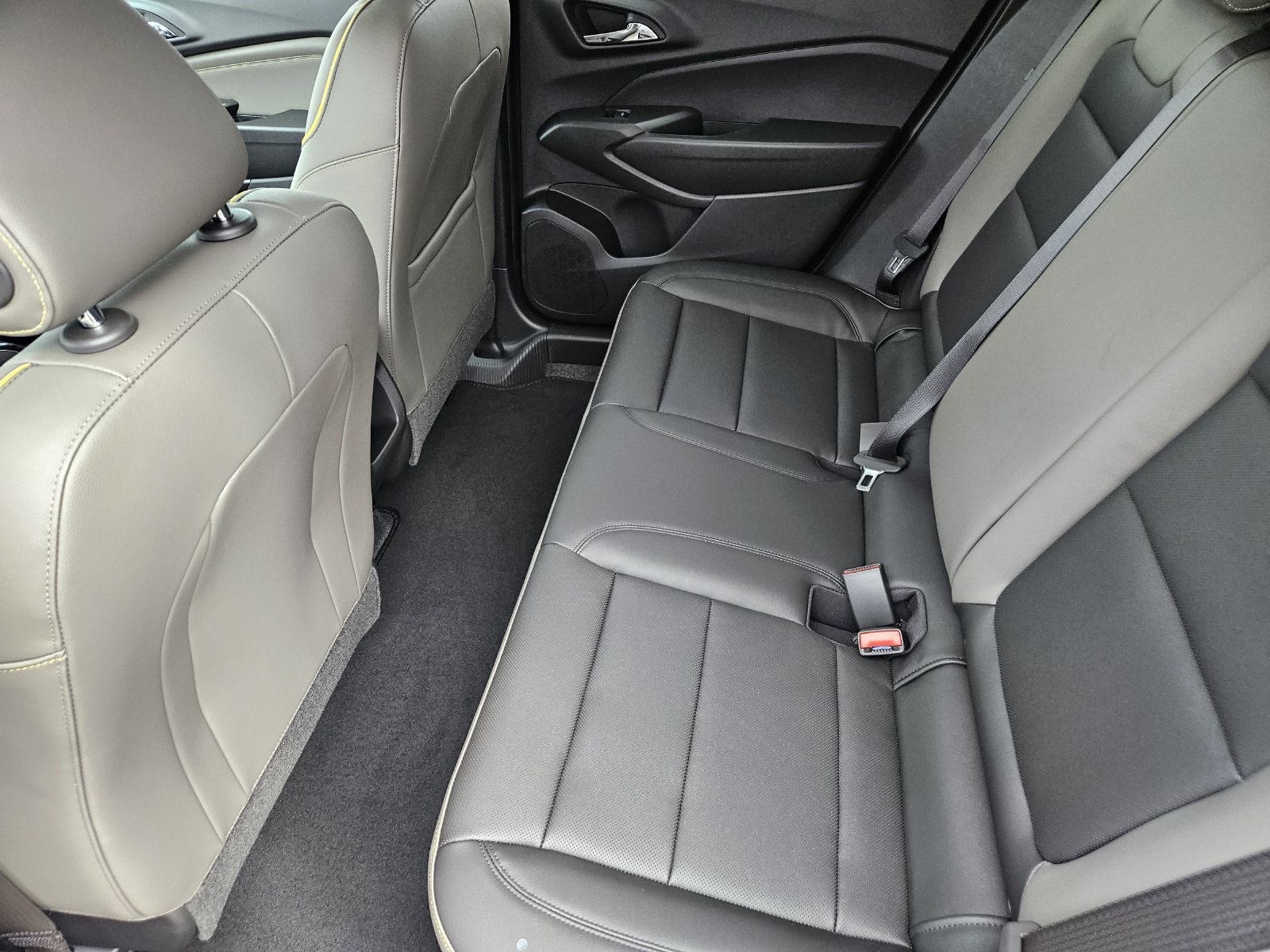 New 2026 Chevrolet Trax ACTIV w/ Driver Confidence Package FWD image 28