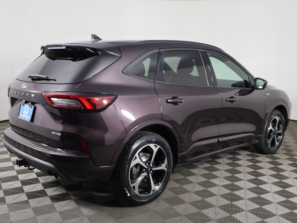 Used 2023 Ford Escape ST-Line Select w/ Tech Pack #2 AWD/4WD image 9