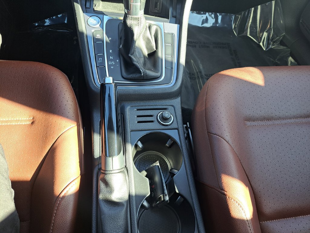 Used 2017 Volkswagen Golf Alltrack SE AWD/4WD image 19