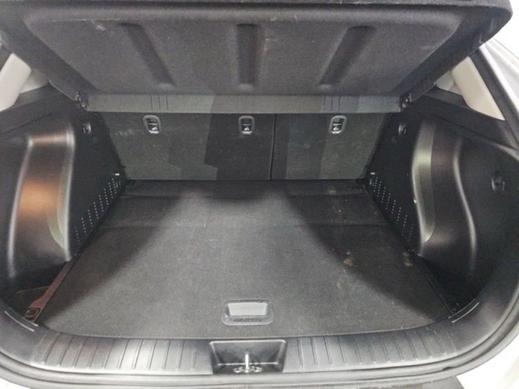 Used 2025 Hyundai Kona SEL image 17