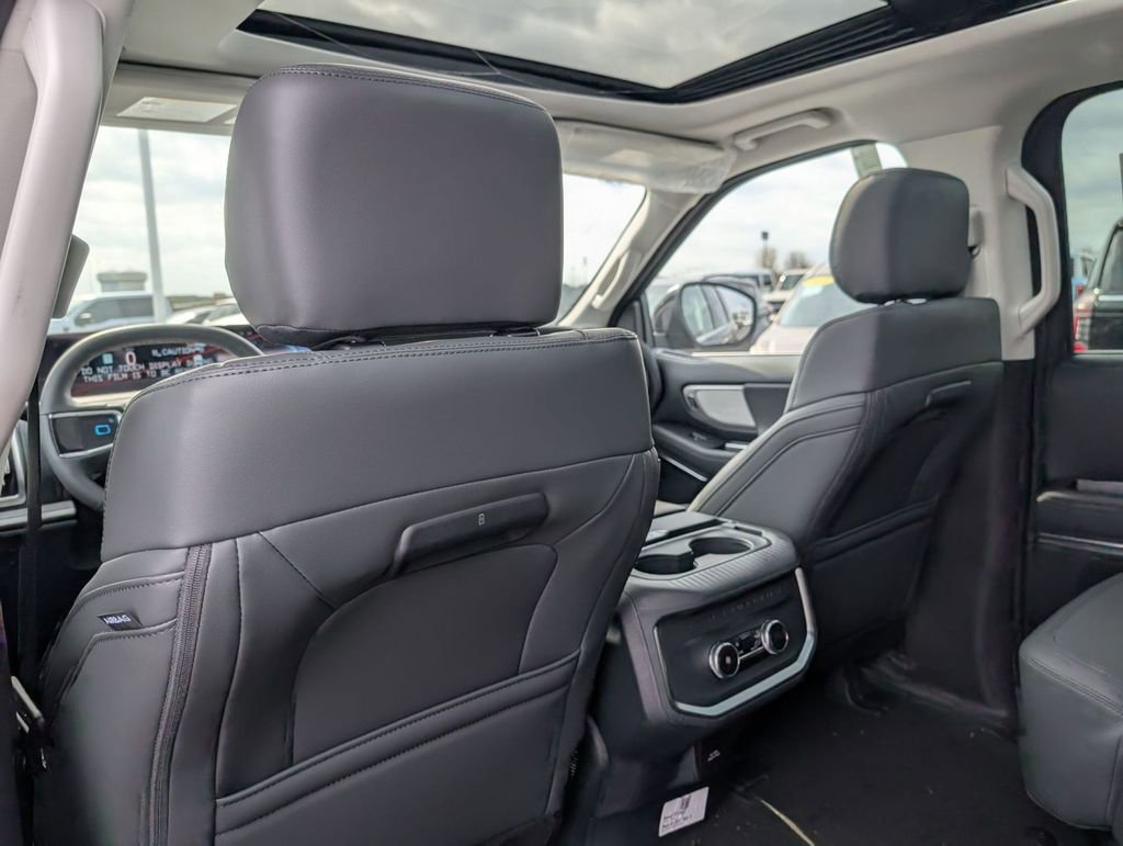 New 2026 Ford Expedition Active AWD/4WD image 47