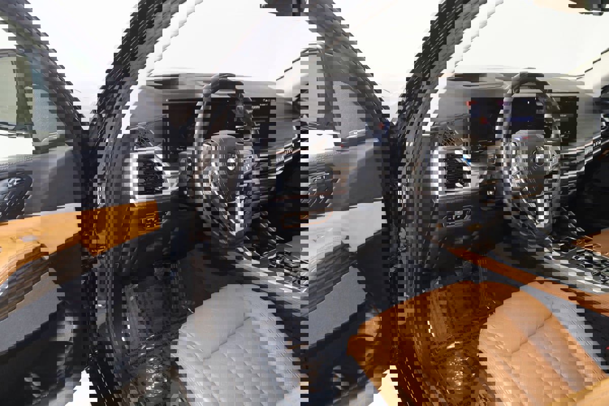 Used 2023 BMW X7 xDrive40i w/ Premium Package image 50