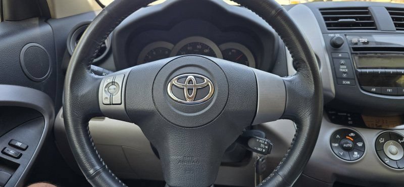 Used 2006 Toyota RAV4 Limited AWD/4WD image 19