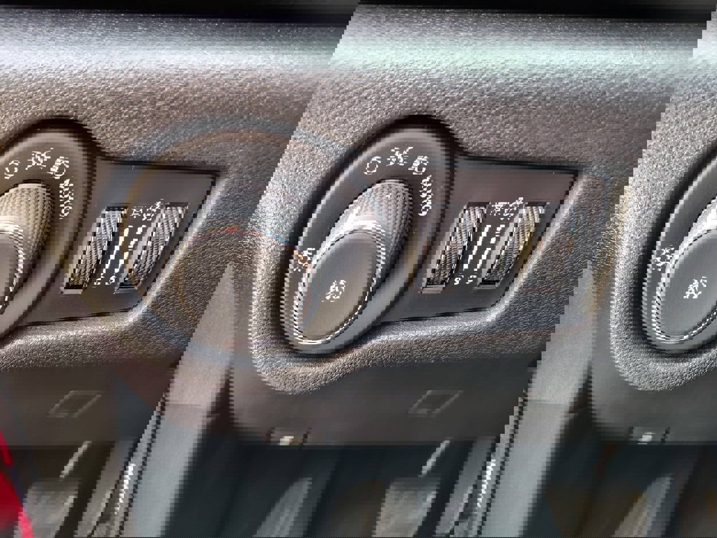 Used 2025 Chrysler Pacifica Select image 26