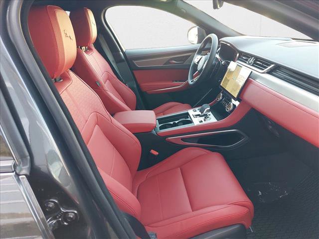 New 2026 Jaguar F-PACE R-Dynamic S image 7