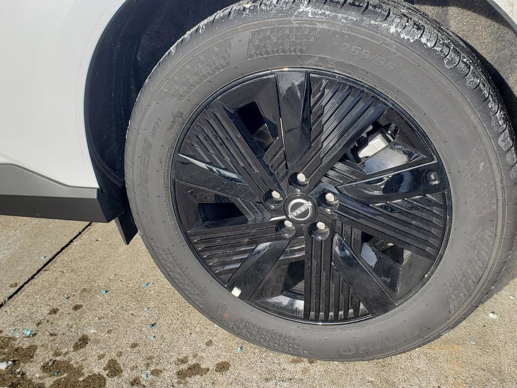 Certified 2025 Nissan Murano SV image 43