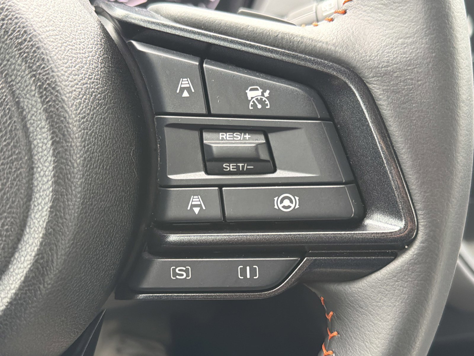 Certified 2025 Subaru Crosstrek 2.5i Limited w/ Crosstrek Mirror Package image 30