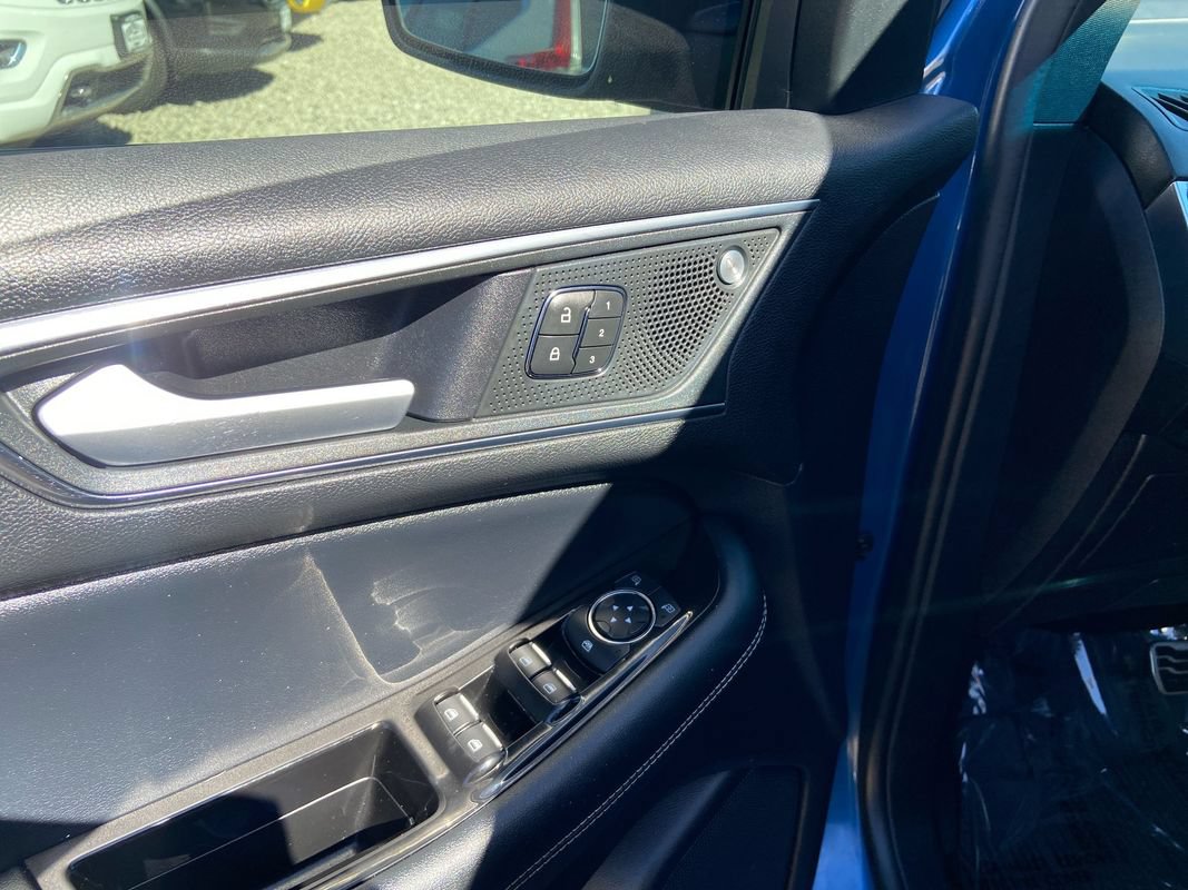 Used 2020 Ford Edge ST w/ Equipment Group 401A AWD/4WD image 14