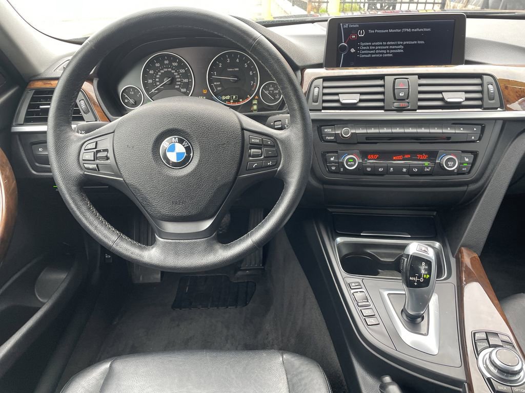 Used 2013 BMW 328i xDrive Sedan AWD/4WD image 15