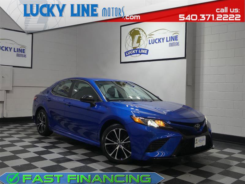Used 2020 Toyota Camry SE image 1