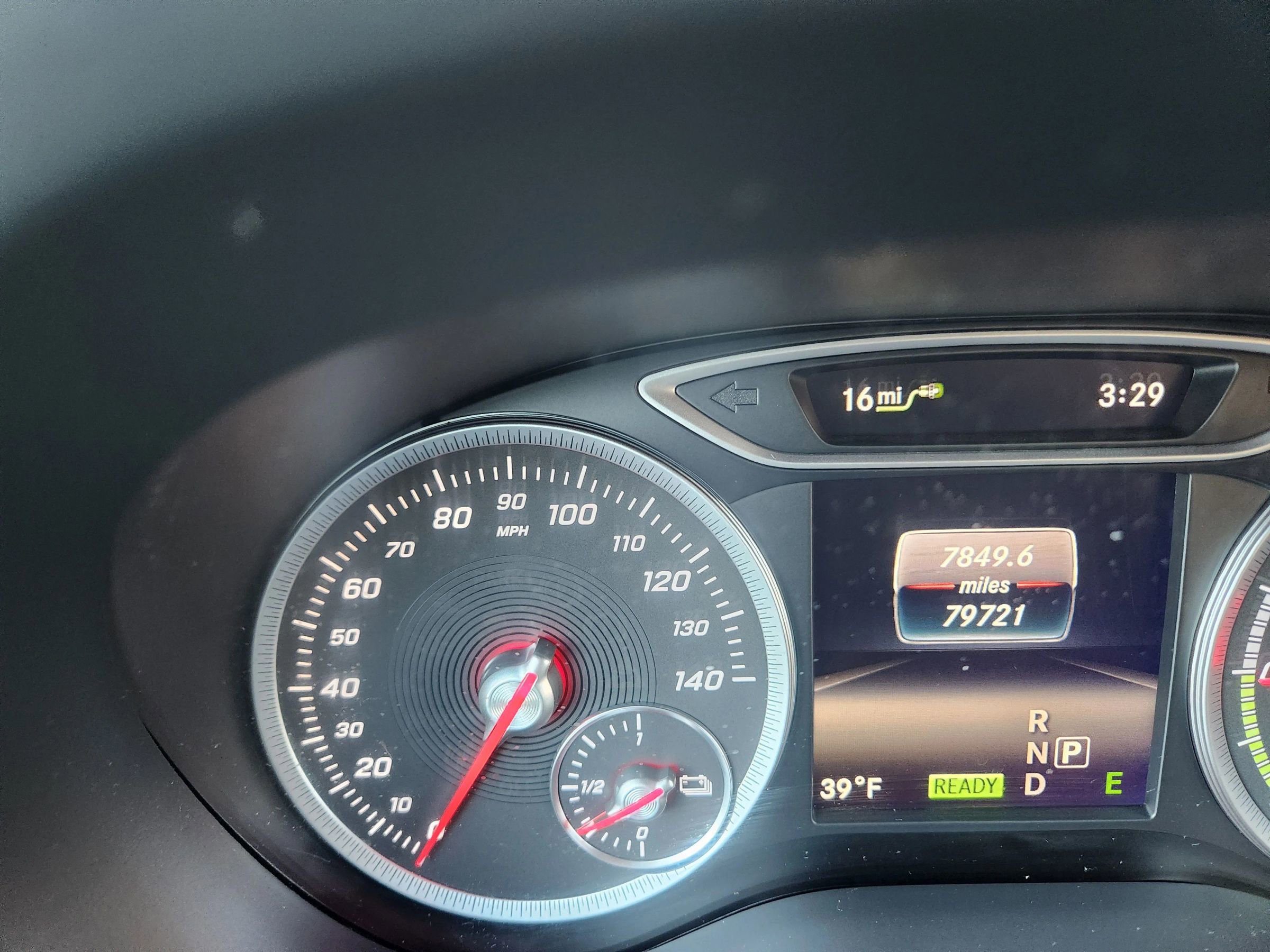 Used 2017 Mercedes-Benz B 250e image 33