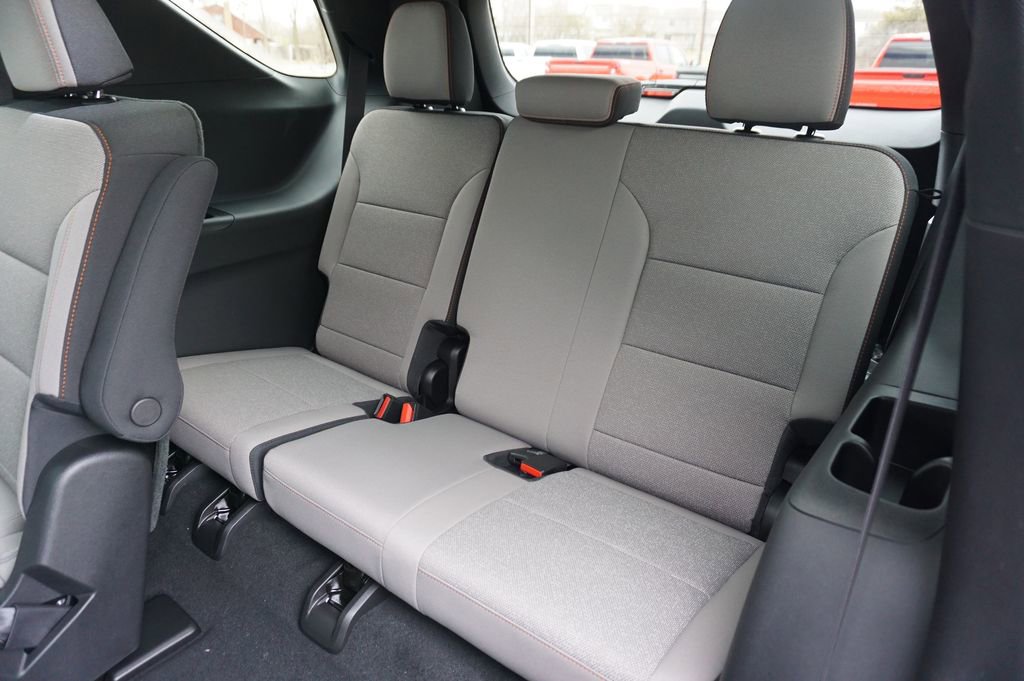 New 2026 Chevrolet Traverse LT image 10