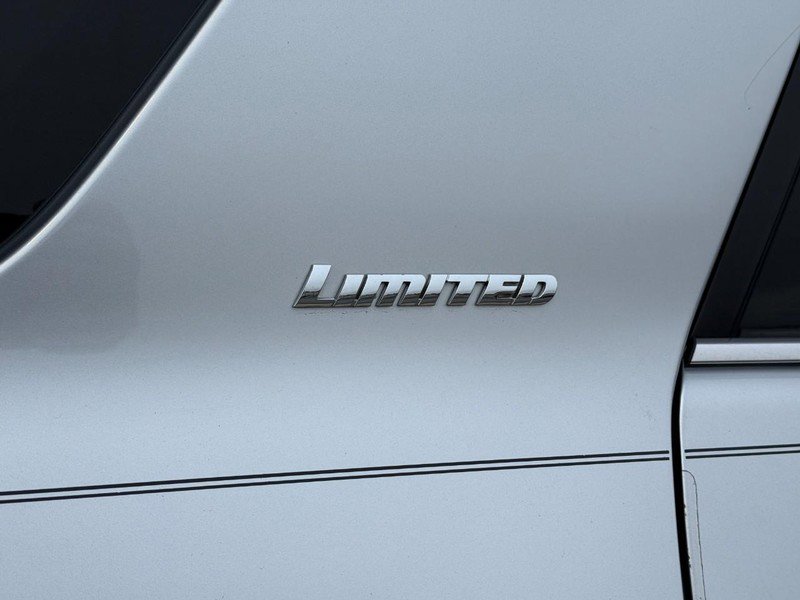 Used 2015 Toyota 4Runner Limited image 7