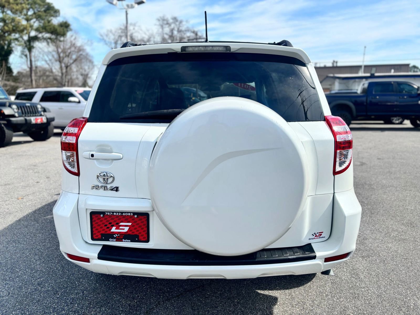 Used 2011 Toyota RAV4 Limited w/ Limited Extra Value Pkg image 4