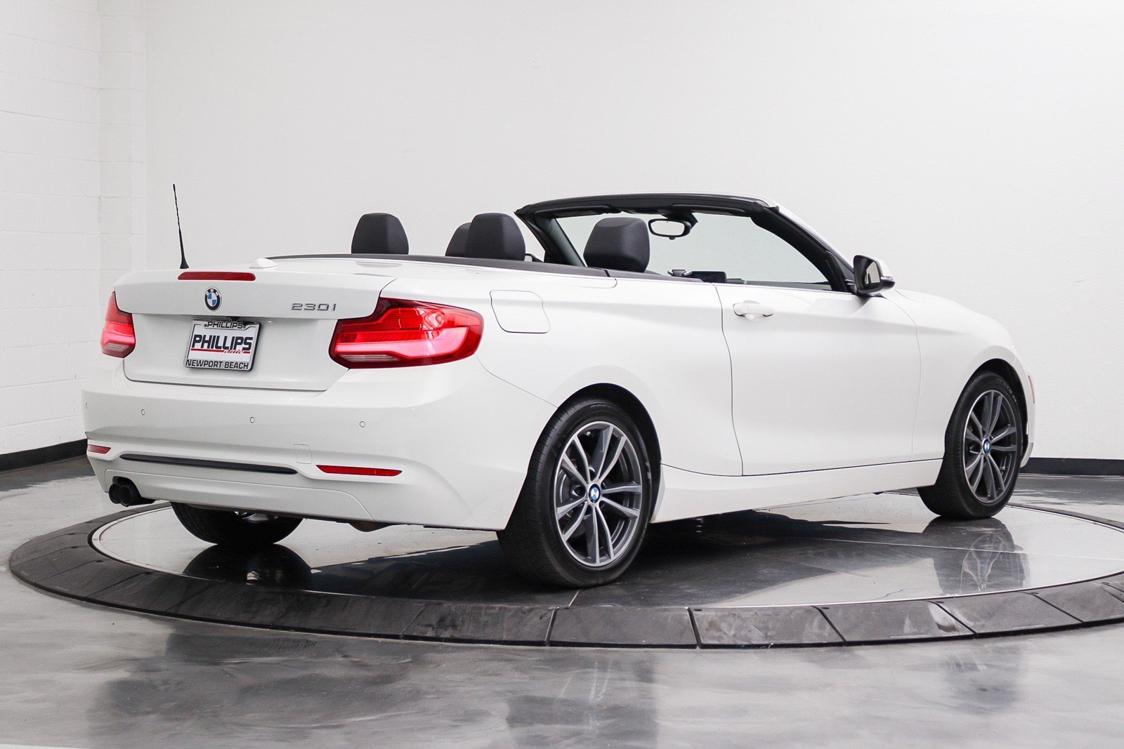 Used 2019 BMW 230i Convertible w/ Convenience Package RWD image 10