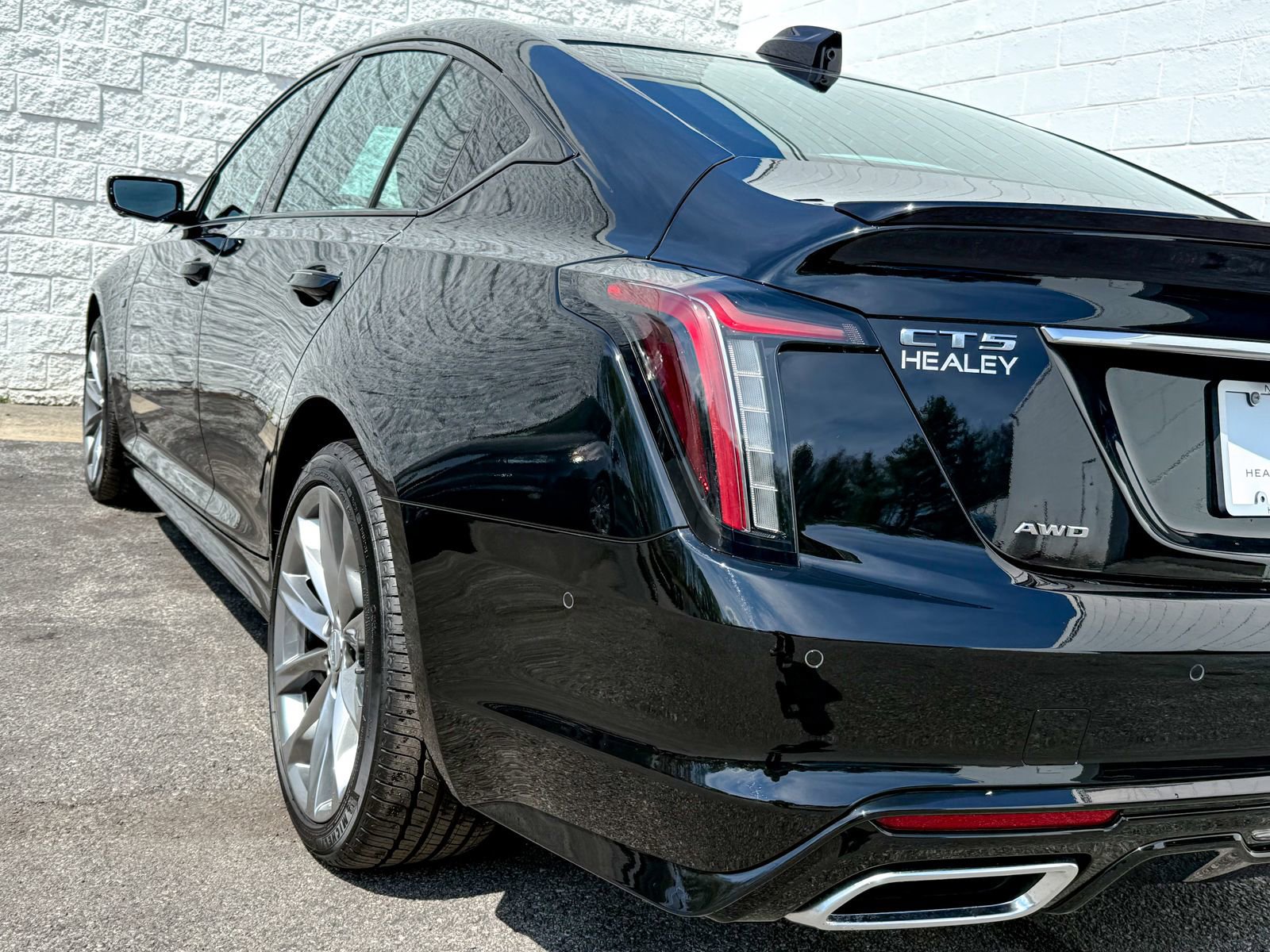 New 2025 Cadillac CT5 Sport w/ Technology Package AWD/4WD image 9