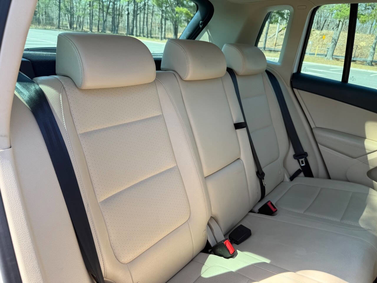 Used 2011 Volkswagen Tiguan S AWD/4WD image 17