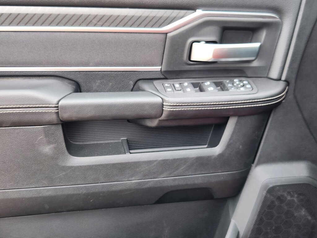 New 2026 RAM 2500 Big Horn AWD/4WD image 7