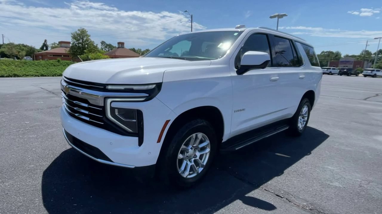 Used 2025 Chevrolet Tahoe LT RWD image 4