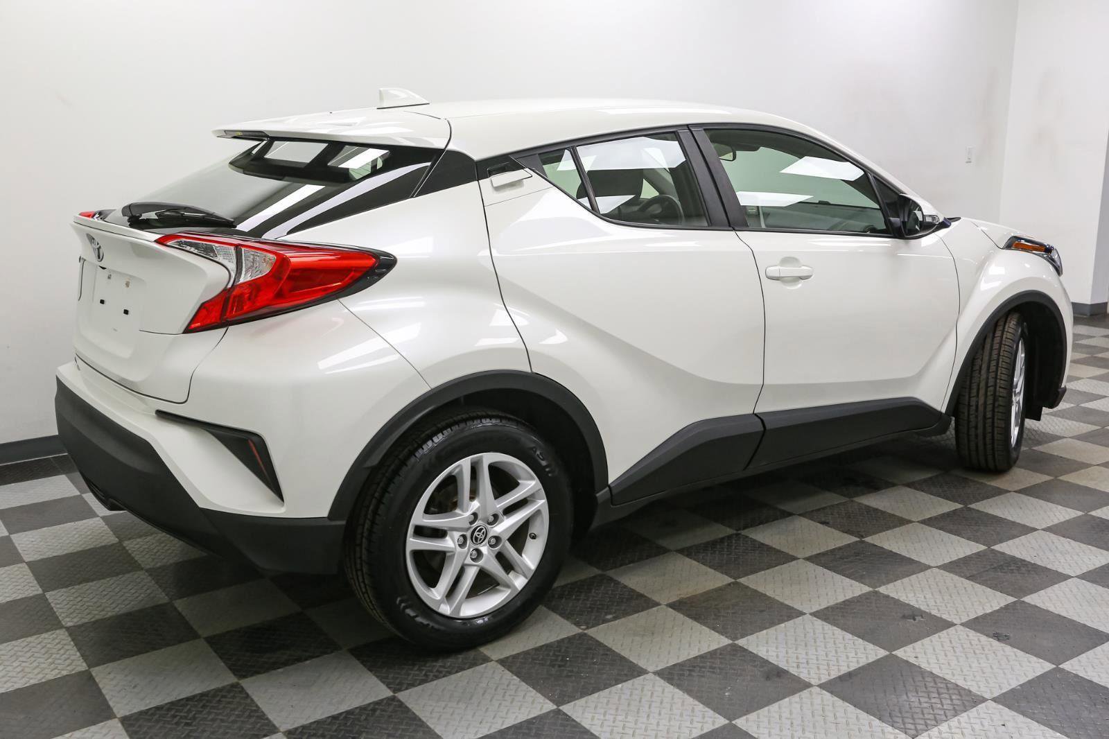 Used 2021 Toyota C-HR LE image 9