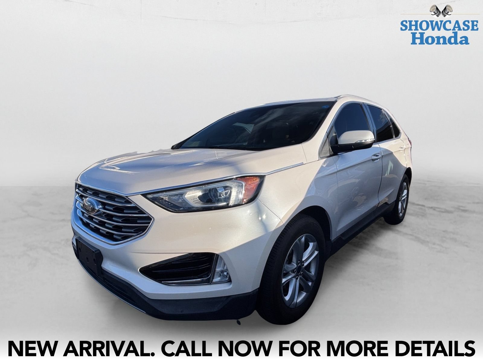 Used 2019 Ford Edge SEL w/ Equipment Group 201A FWD image 2