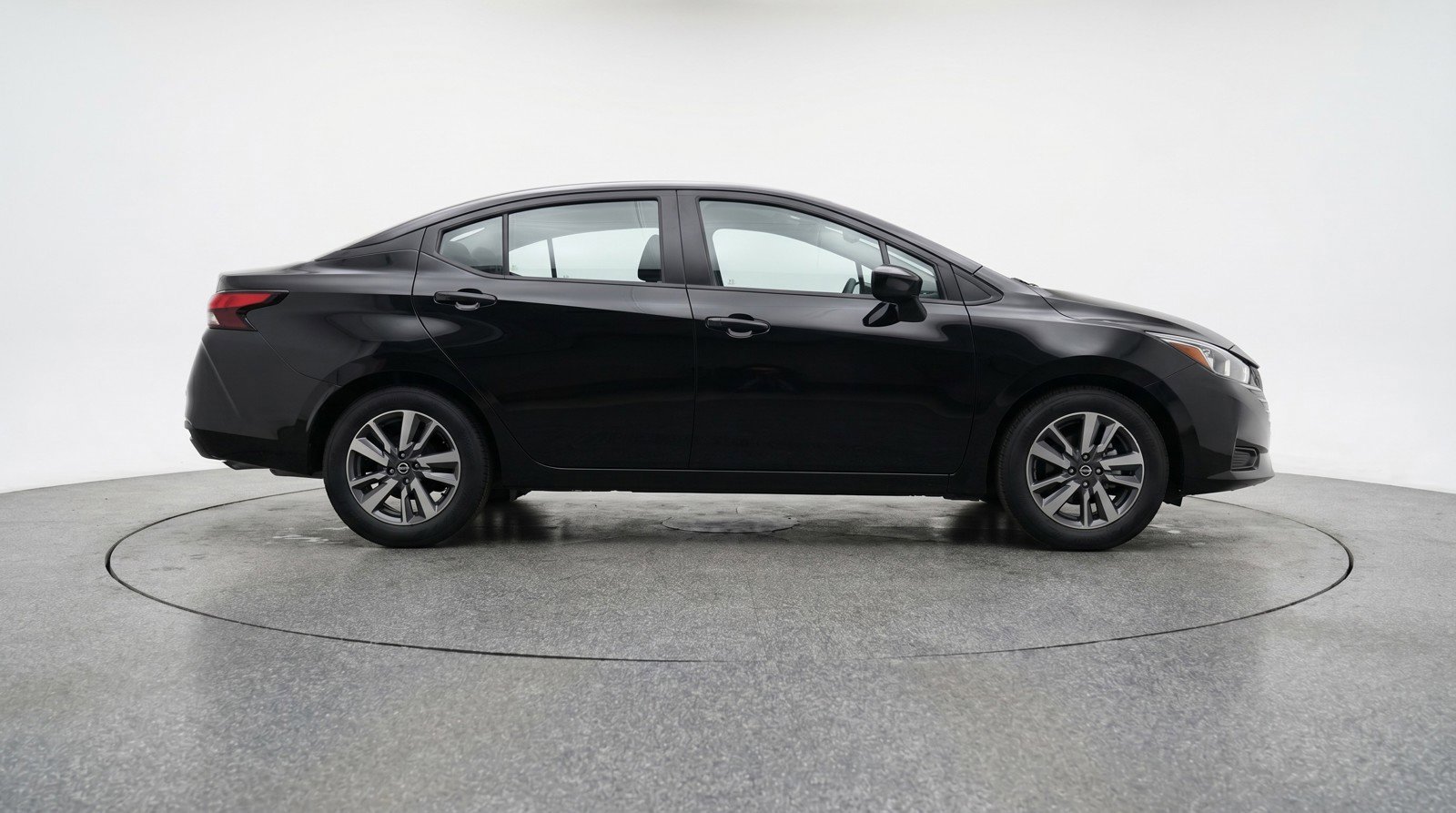 Used 2025 Nissan Versa SV image 11