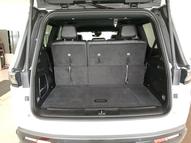 New 2026 Jeep Grand Wagoneer 4WD w/ HD Trailer Tow Package image 20