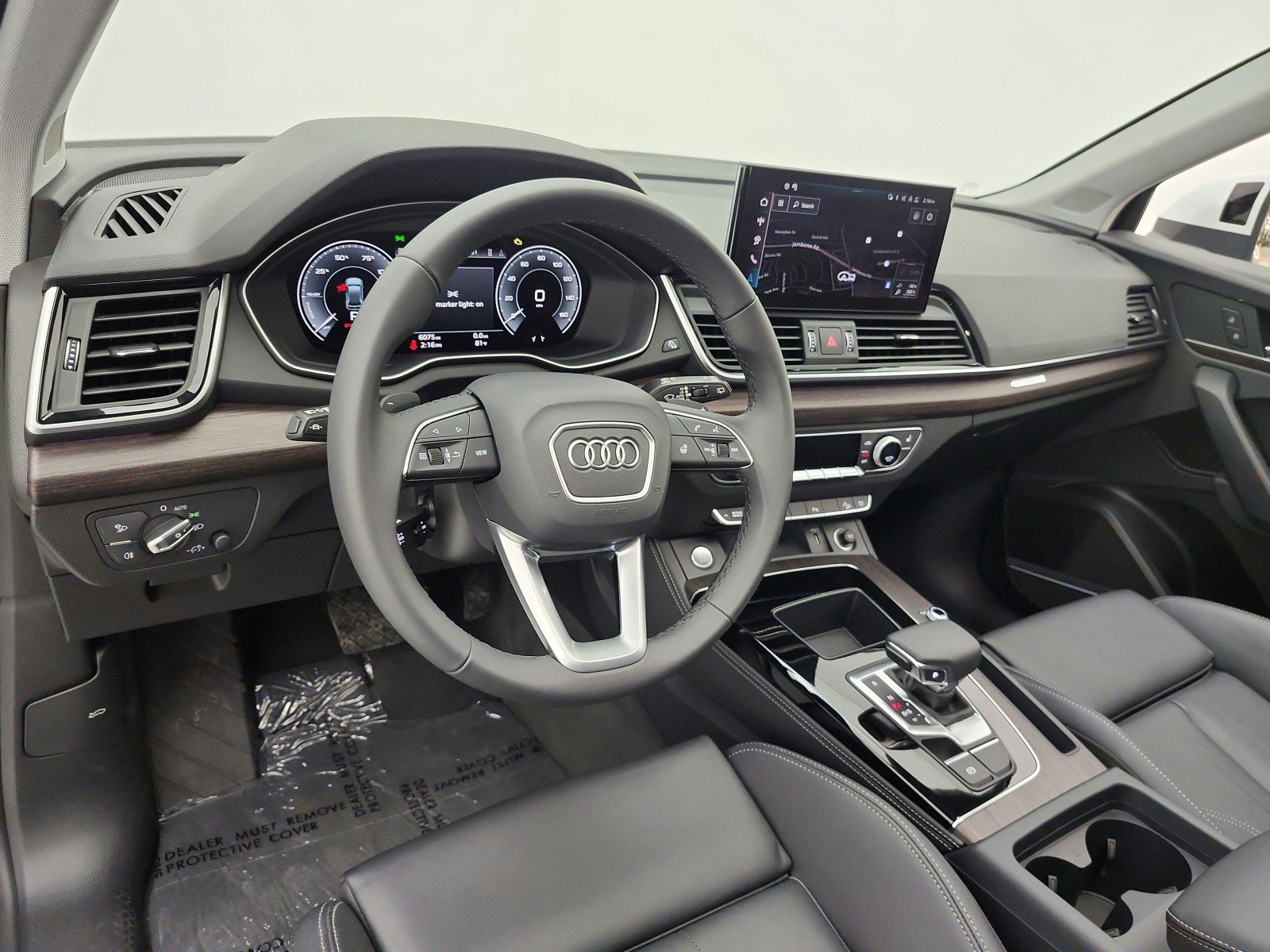 Used 2025 Audi Q5 e Premium Plus w/ Premium Plus Package image 9