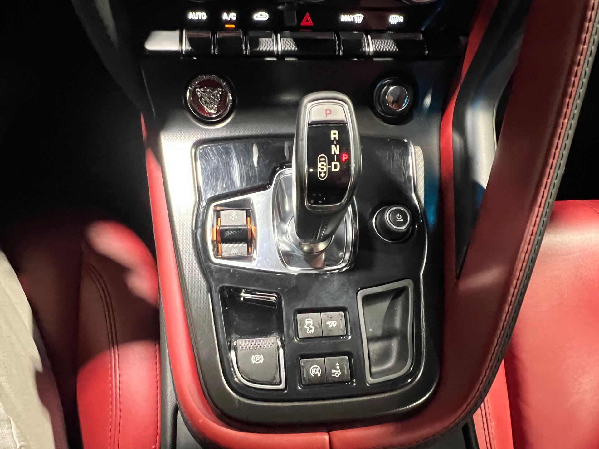 Used 2015 Jaguar F-TYPE S image 30